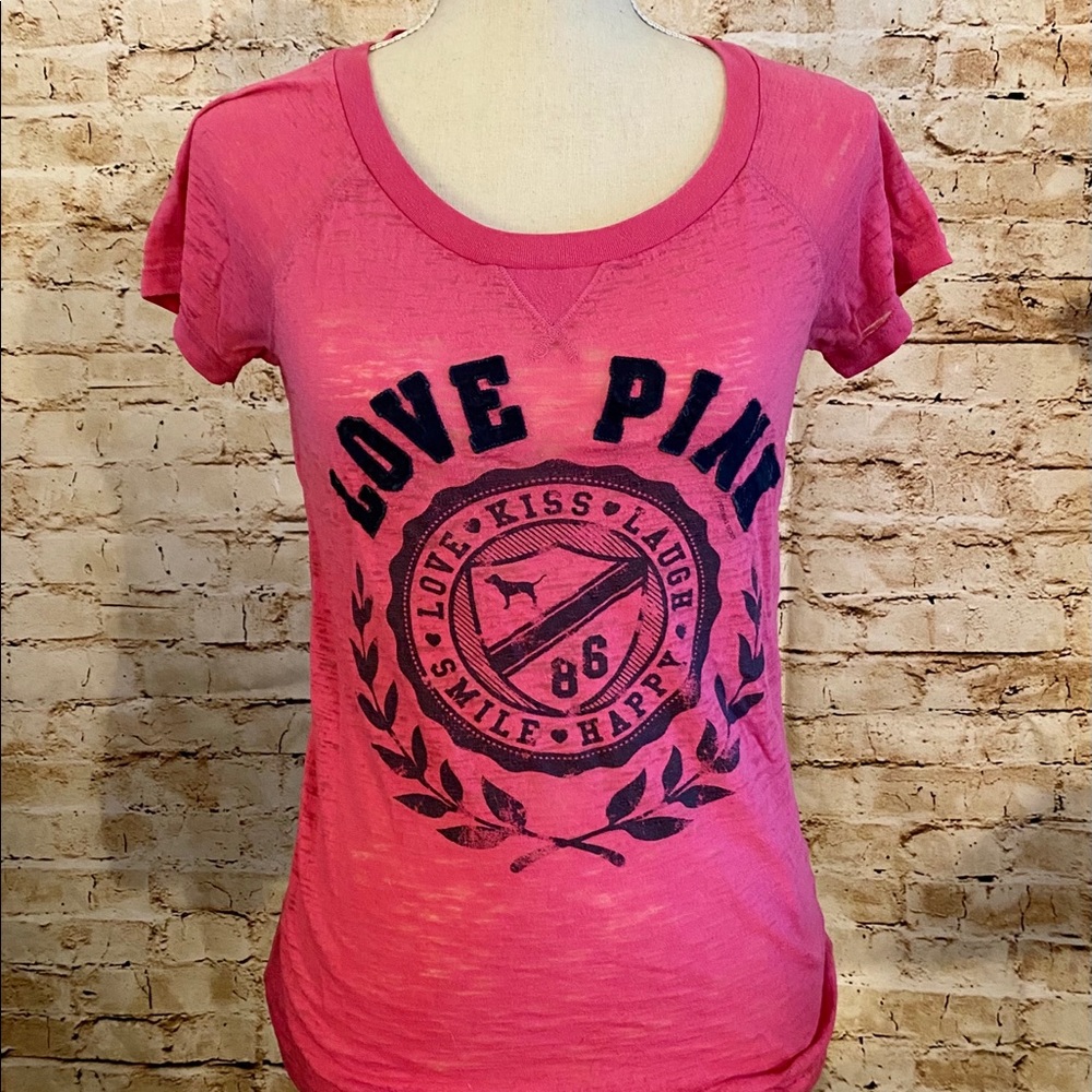 Lightly Worn VS Pink t-shirt